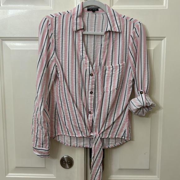 Long sleeve shirt, ties on the front. Sz:S - Picture 4 of 7